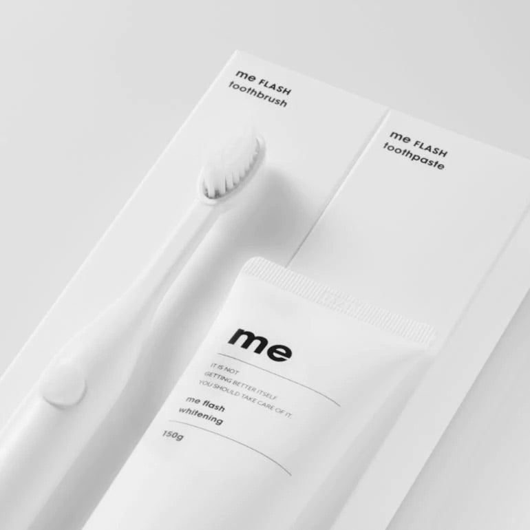 Set bàn chải đánh răng Me Flash Led Toothbrush & Whitening Toothpaste